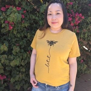 NWT Graphic Tee Let it Bee Hand Screen Print Made in USA Mustard Color